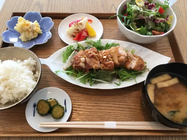 揚げ鶏のネギソース定食