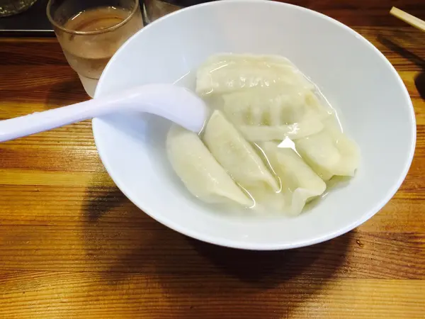 メニューは餃子だけ！