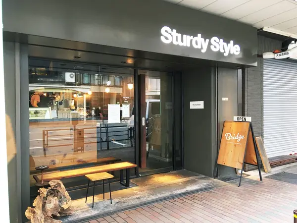 おしゃれな外観。