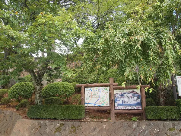 丸岡城入口