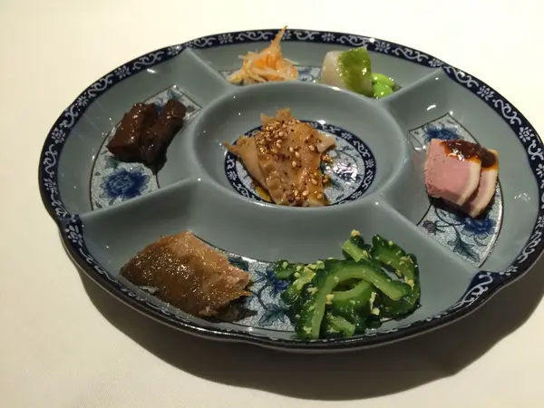 前菜盛り合わせ