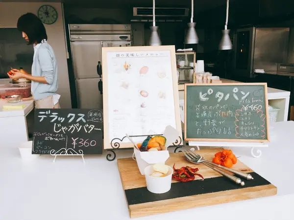 カフェでは軽食が楽しめます😊