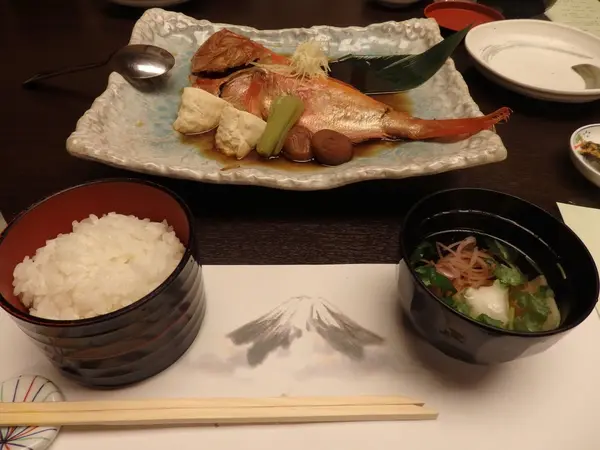 メインは金目鯛の煮付け！