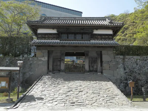 三の丸櫓門