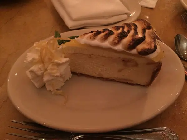 とにかく種類豊富なチーズケーキ！