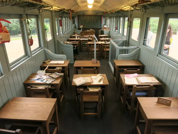 電車内に展示！