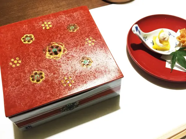 食事に合わせて器にもこだわる！