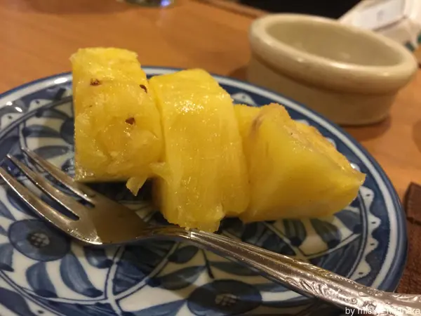 お通し（無料）はなんとフルーツ