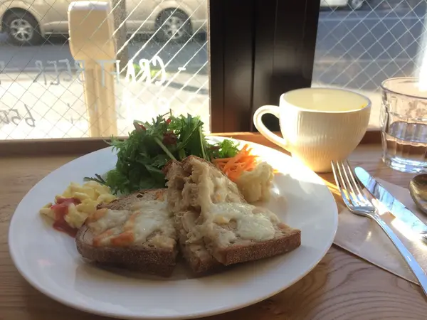 お楽しみの朝ごはん。