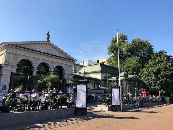 エスプラナーディ公園内でわかりやすい