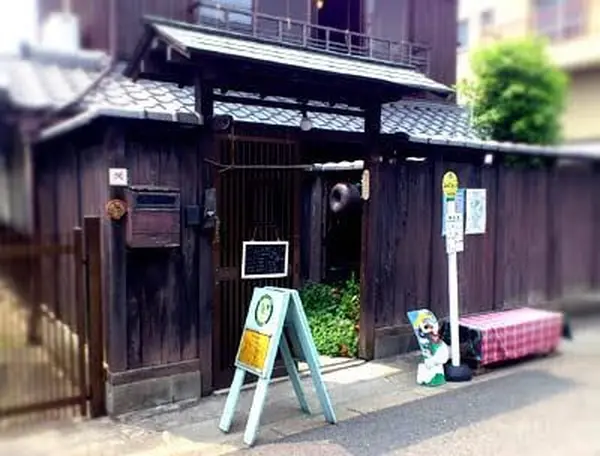 入り口はこんな感じ！