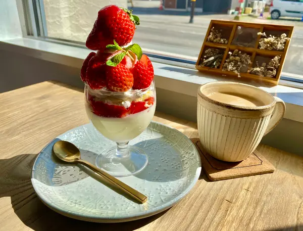 いちごのパフェ