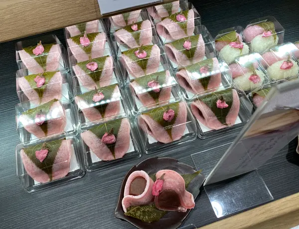 季節の和菓子が楽しめる