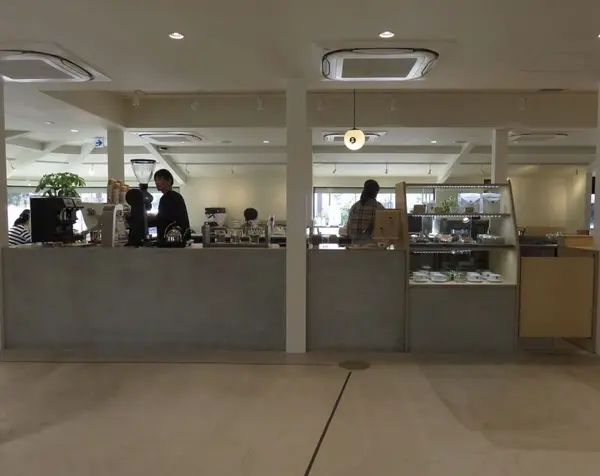 スタイリッシュな内装