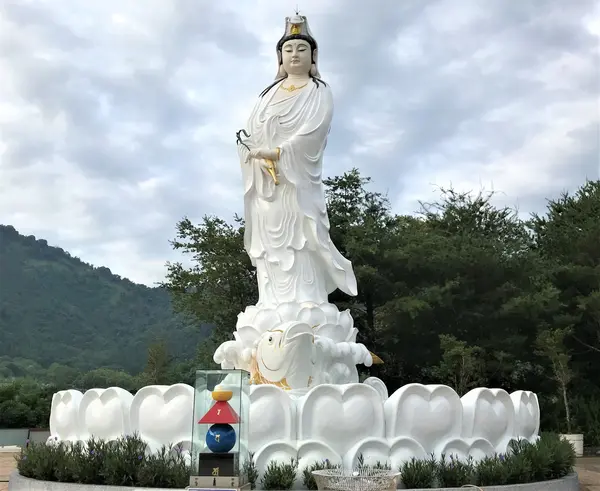 埔里鯉魚潭