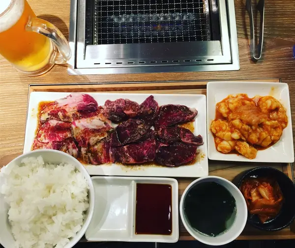 カルビとハラミ定食