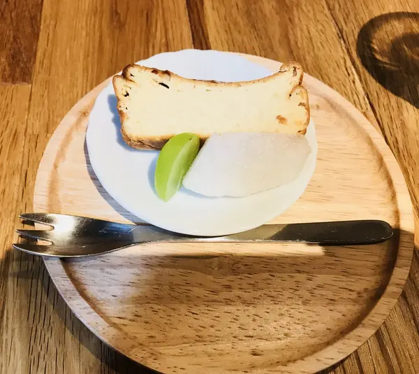 ミニデザートのチーズケーキ