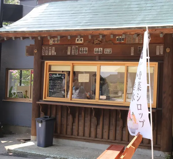 境内にはカキ氷屋さんも
