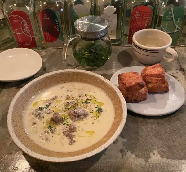 サルシッチャのクリーム煮・スコーン