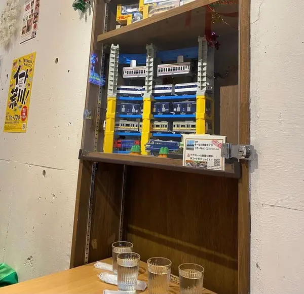 私たちは二階座敷席に座りました。