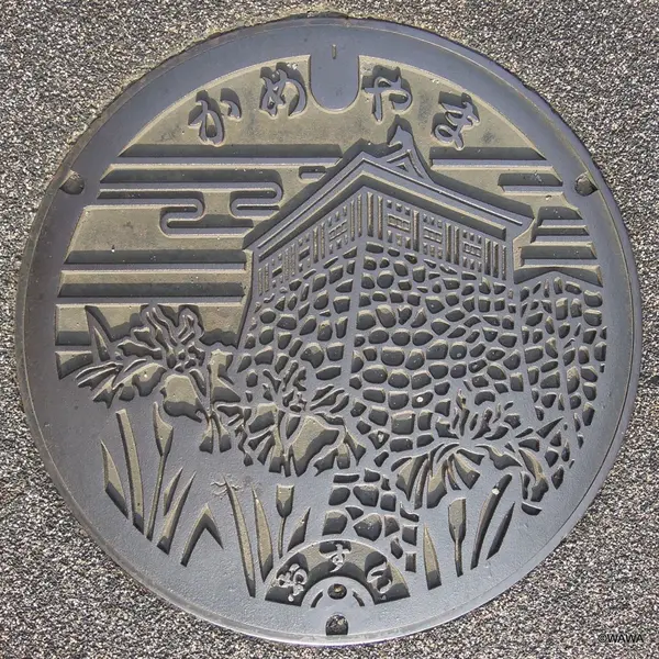 亀山市のマンホール