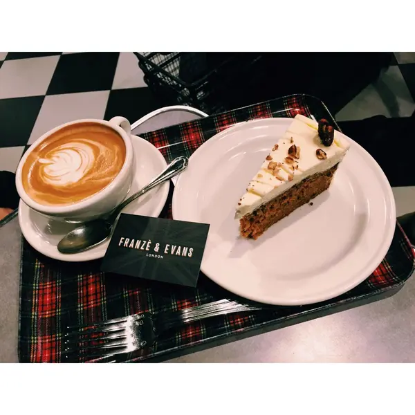 カフェラテ×ケーキ