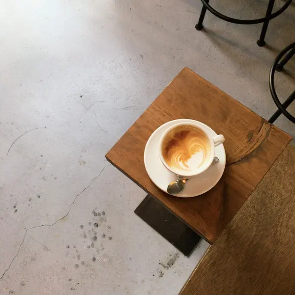 一人用の小さなテーブル