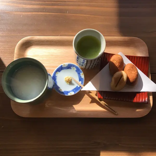 甘酒に焼き菓子