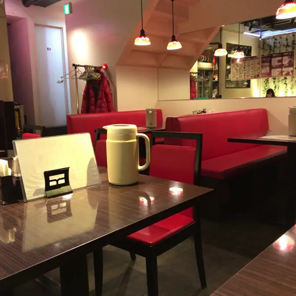 地下のフロア