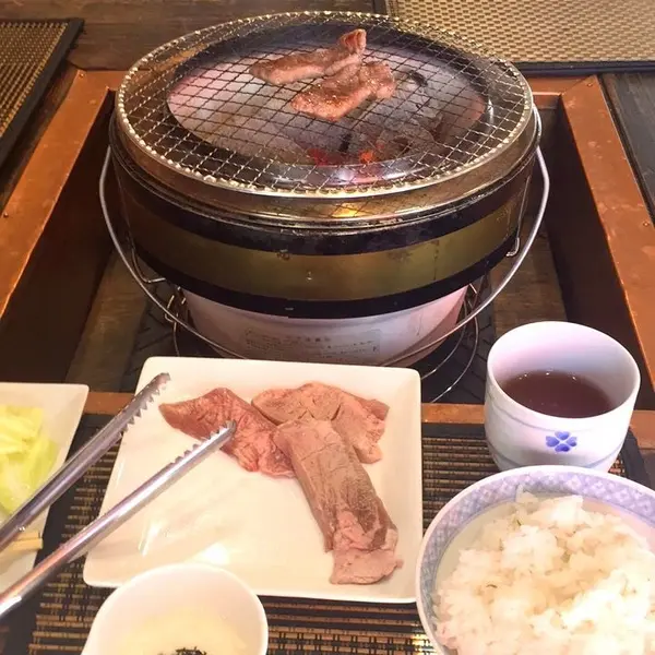 牛タン定食(1600円)