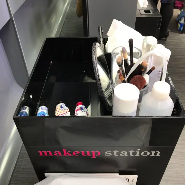席について早速スタート