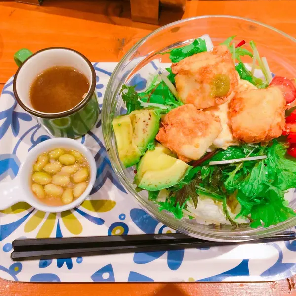 ふわふわ揚豆腐アボカド丼🍚♥