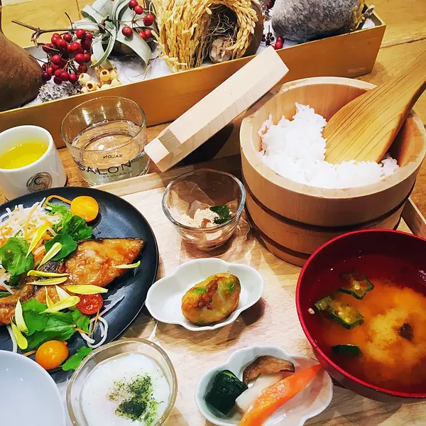 体に優しい定食◎