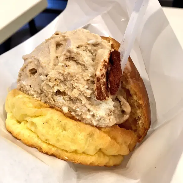 温かいのと冷たいのをいっぺんに味わうスイーツ