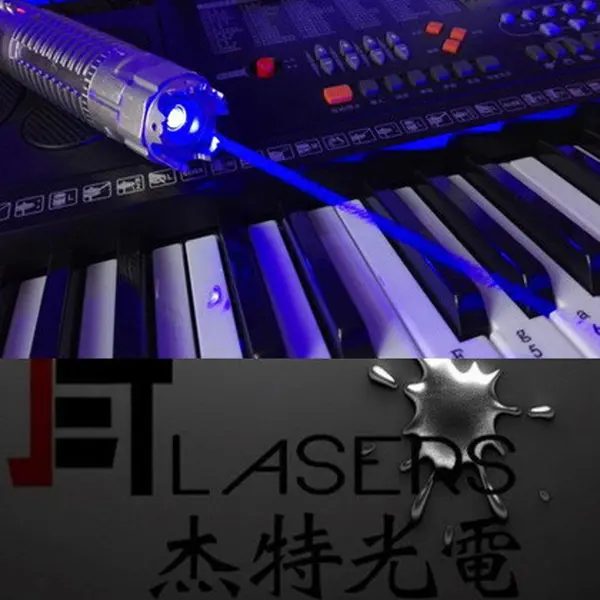 Ya que utiliza sólo una pila, siempre hay una segunda lista para copia de seguridad. Lo compré principalmente para propósitos tácticos, la funcionalidad de Flash. Si usted está usando el puntero láser para la seguridad, no recomiendo.