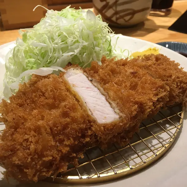 ロースカツ定食 ￥1,000
