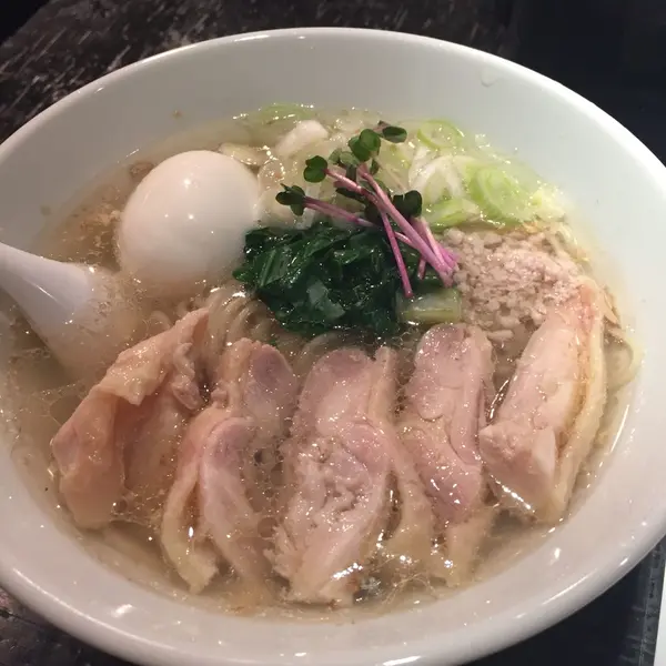 ⚫︎塩生姜らー麺 肉玉入り ¥1050