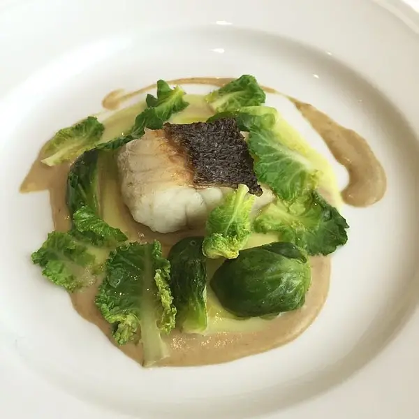 宮崎産平スズキの炭火焼 ふきのとうバーニャカウダソース