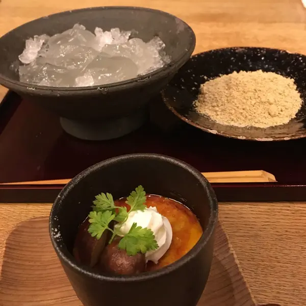 南瓜のクリームブリュレ ￥480
焙煎きなこのわらび餅 ￥500