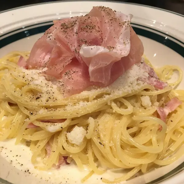 切りたてイタリア産生ハムのカルボナーラ￥1,200