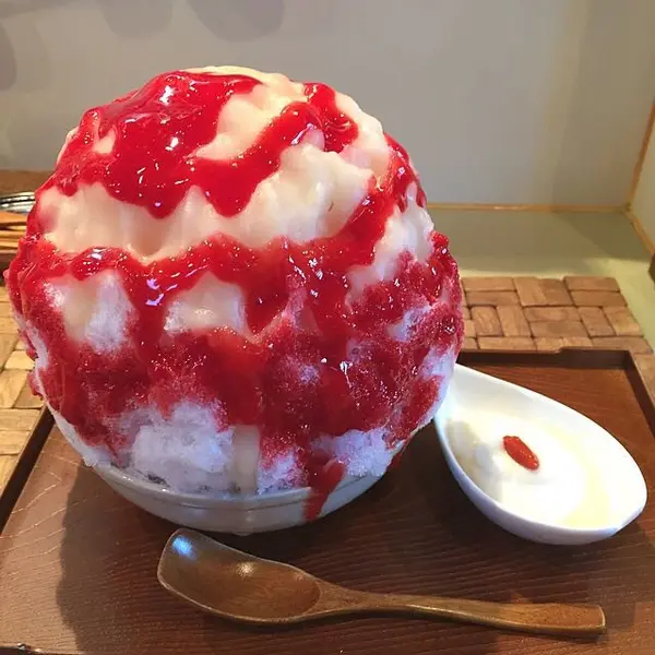 ラズベリーみるくと白あん¥1000+酒粕クリーム¥200