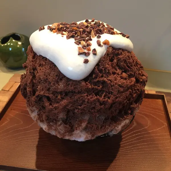 ⚫︎ダークモカチョコレートと酒粕ホイップ ラム香るミンスミート入り ¥1200