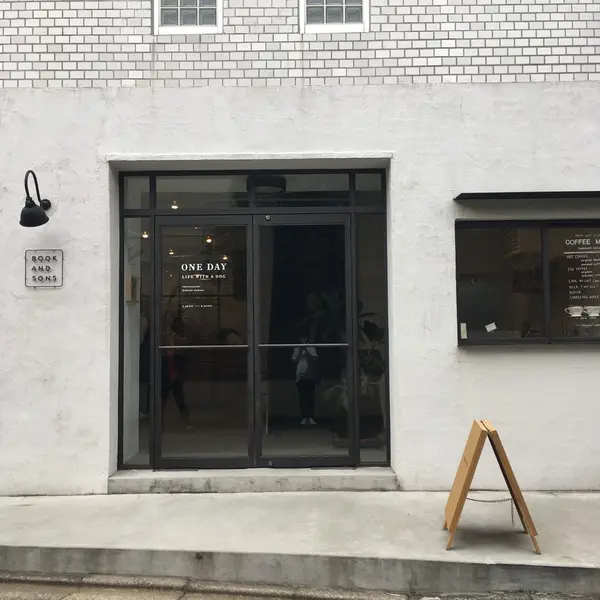 中は写真展