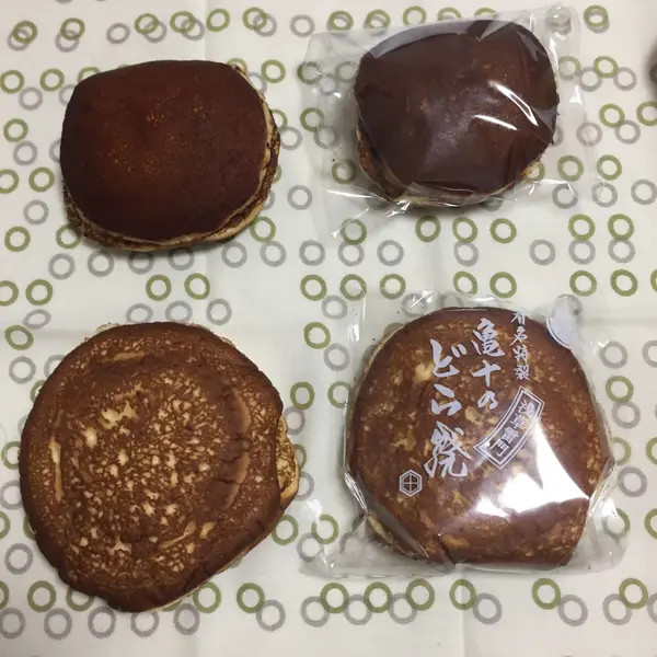下が亀十どら焼き ¥360