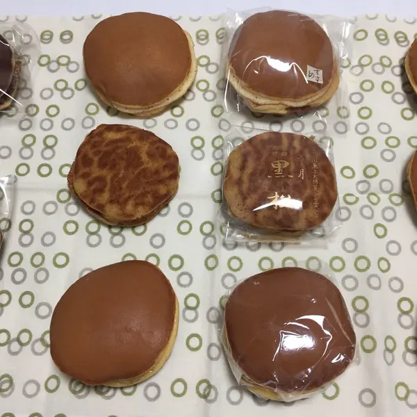 1番上 すずめや どら焼き