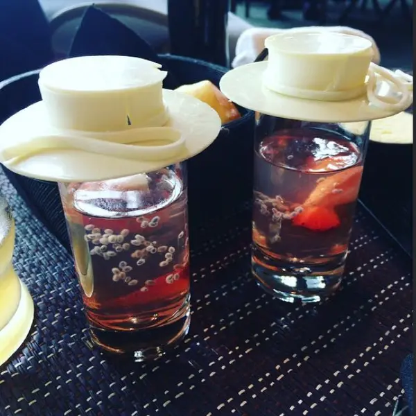 ホワイトチョコレートも甘さがくどくなくて美味しい