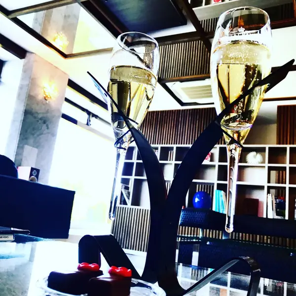 ウエルカムシャンパンとチョコ🍾