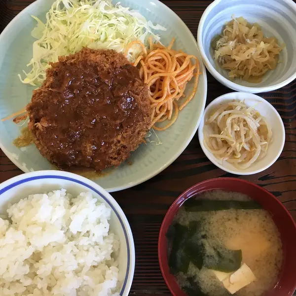 メンチカツ定食 ￥850