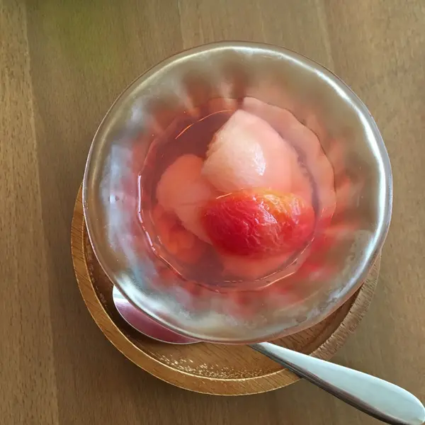 プラムと桃のゼリー