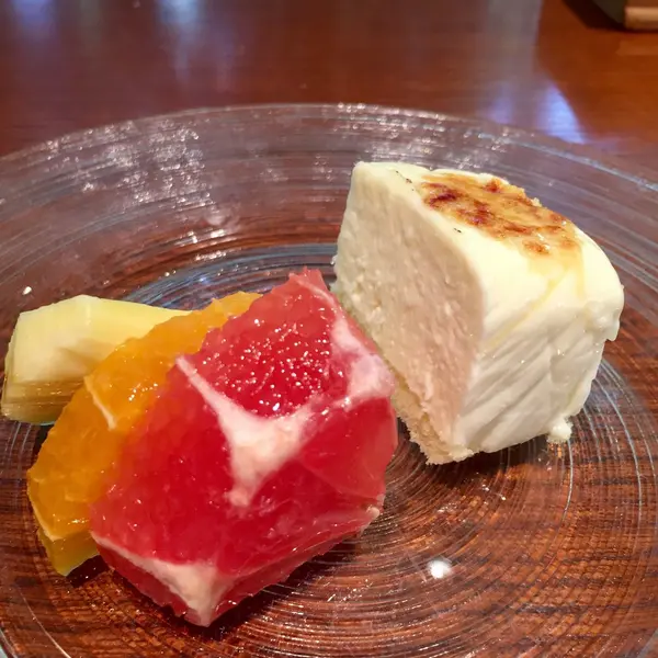 レアチーズケーキとフルーツ♡